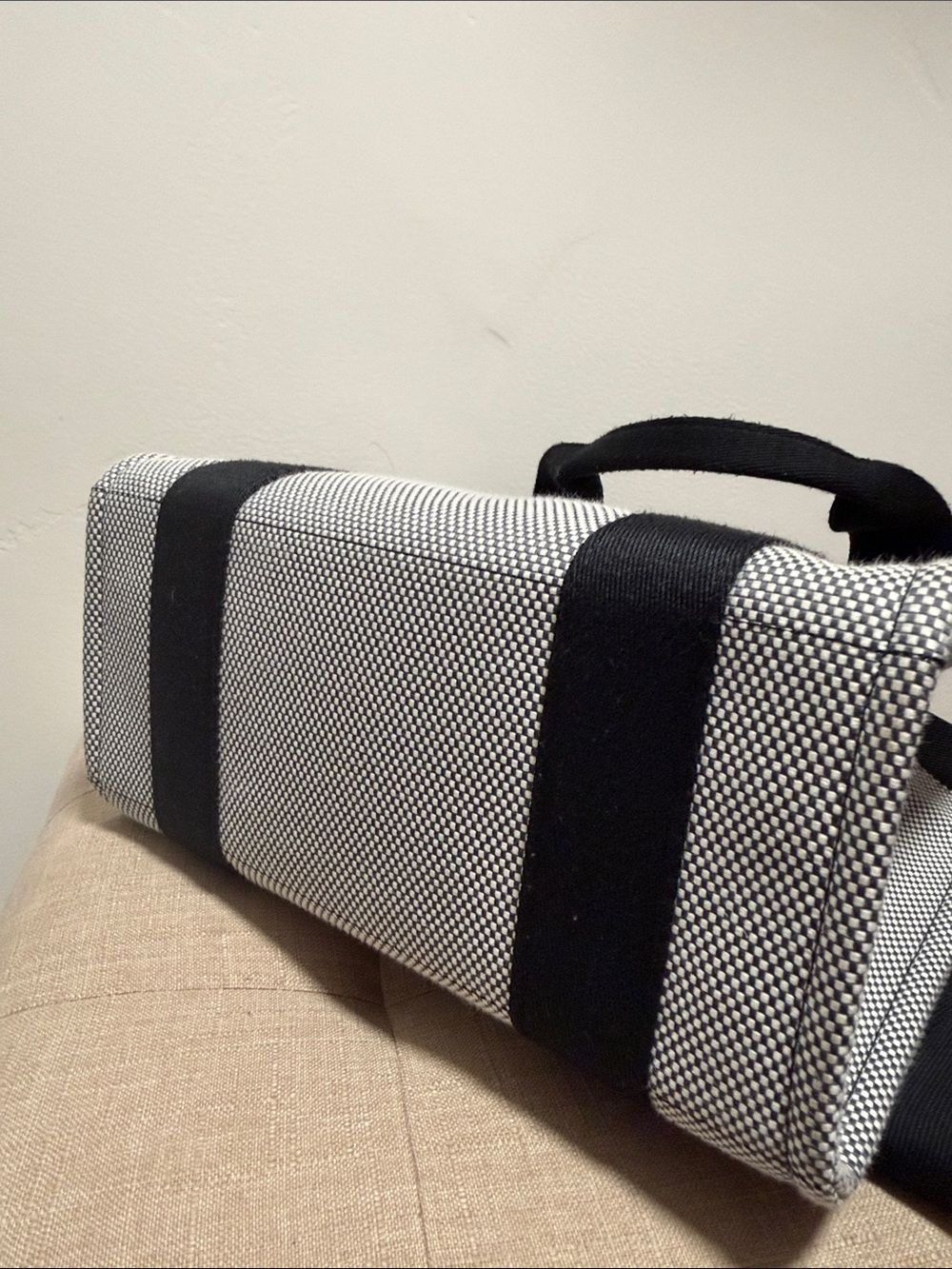lululemon athletica Black and White Woven Crossbody Tote Mini - Picture 5 of 5